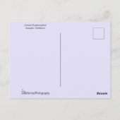 Roze vogel vliegend in Paars Briefkaart (Achterkant)