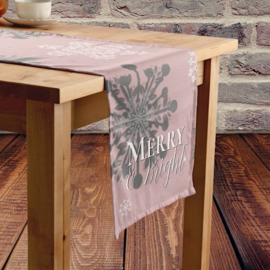 Roze Vrolijk en Heldere Sneeuwvlokken Kerstmis Medium Tafelloper