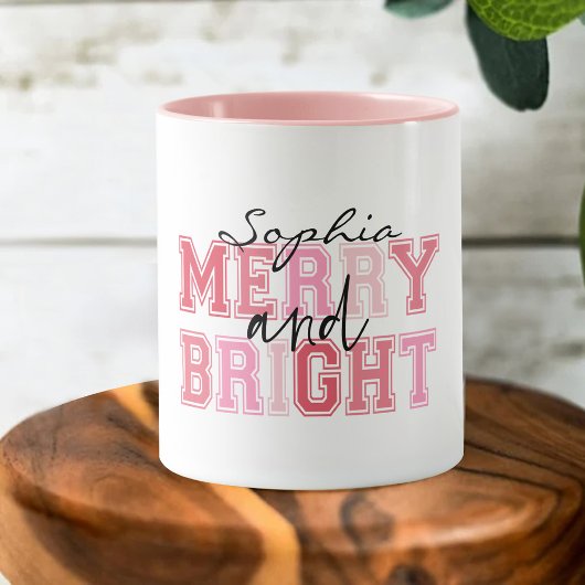 Roze vrolijke en heldere typografie Groovy Christm Mok