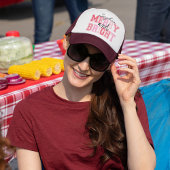 Roze vrolijke en heldere typografie Groovy Christm Trucker Pet