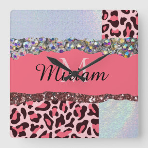Roze vrouwelijke monogramklok van roze goud vierkante klok