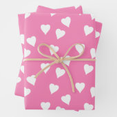 Roze vulling met witte harten inpakpapier vel (In situ)