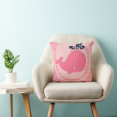 Roze walvis op roze Chevron Stripe Sierkussen (Stoel)