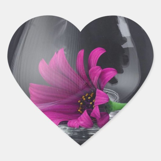 Roze wasgoed in een wijnglas hart sticker (Voorkant)