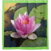 Roze water Lily maakt het wolkengordijn dicht Douchegordijn (Voorkant)
