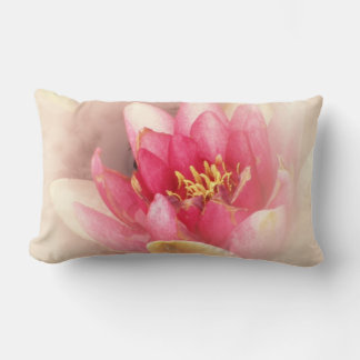 Roze waterlily Pastel Lumbar Pillow Kussen