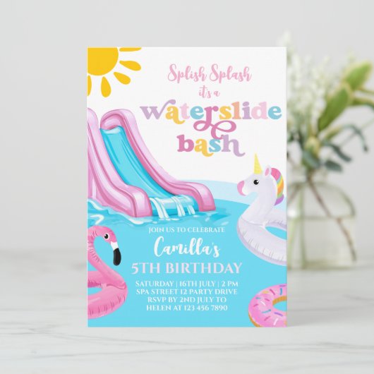 Roze Waterslide Pool Party Verjaardag Uitnodiging (Staand voorkant)