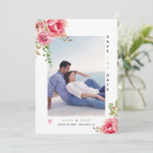 Roze waterverf bloemen, groene blad, foto save the date (Staand voorkant)