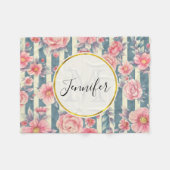 Roze Waterverf bloemen op Stripes Monogram Fleece Deken (Voorkant (Horizontaal))