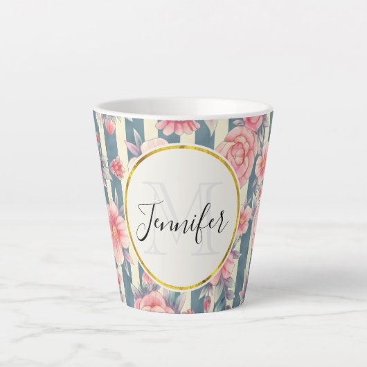 Roze Waterverf bloemen op Stripes Monogram Latte Mok (Voorkant)