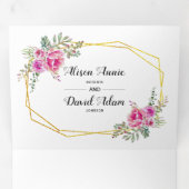 Roze waterverf bloementypografie bloemenbruiloft drieluik uitnodiging (Binnenzijde eerst)