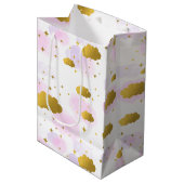 Roze Waterverf Clouds Gold Stars Sky Medium Cadeauzakje (Voorkant Gekanteld)