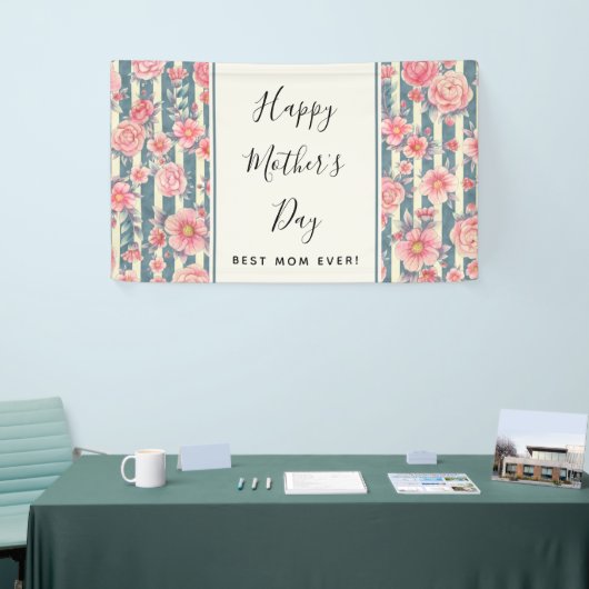 Roze Waterverf Flowers op Stripes Moederdag Spandoek (Beurs)