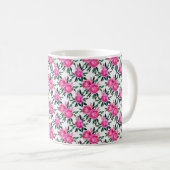 Roze waterverfrozen patroon monogram koffiemok (Voorkant rechts)