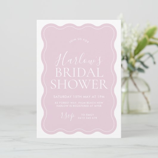 Roze Wavy Border Bridal Shower Uitnodiging (Staand voorkant)