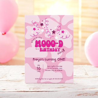 Roze Wie is er in de MOOO-D koeienprint 1e verjaar Kaart