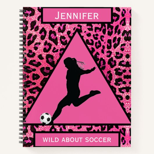 Roze "Wild Over Voetbal" Spiraal Notitieboek (Voorkant)