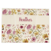 Roze wilde bloem waterverf monogram naam groot cadeauzakje (Achterkant)