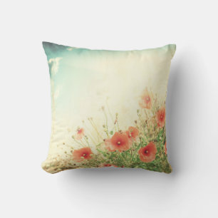 Roze Wilde Bloemen in Veld Gooi Couch Kussen