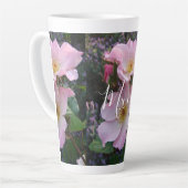 Roze Wilde Roos Bloemfloraal Fotogeman Moederdag Latte Mok (Linkerhoek)