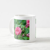  roze, wilde rozen knoppen en bloemen koffiemok (Voorkant links)