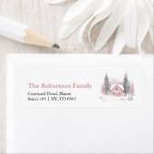 Roze Winter Cottage Kerstadres Label (Insitu)