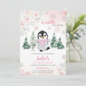 Roze Winter Pinguïn Verjaardagsfeest Kaart (Staand voorkant)