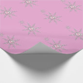 Roze Winter Wonderland Sneeuwvlokken Cadeaupapier (Hoek)
