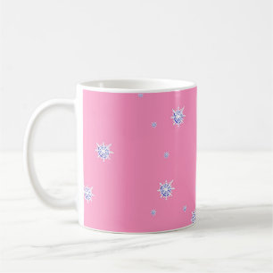 Roze wintersneeuwvlokken koffiemok