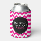 Roze Wit en Zwart Monogram Chevron Patroon 2 Blikjeskoeler (Blikje Voorkant)