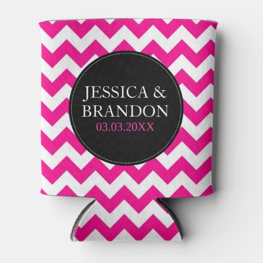 Roze Wit en Zwart Monogram Chevron Patroon 2 Blikjeskoeler (Voorkant)