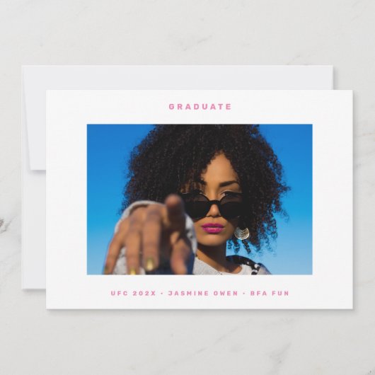 Roze Wit Funky Foto College Foto Afstuderen Aankondiging (Voorkant)