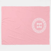 Roze Wit Grieks Sleutel RND Lijst Initiaal Monogra Fleece Deken (Voorkant (Horizontaal))