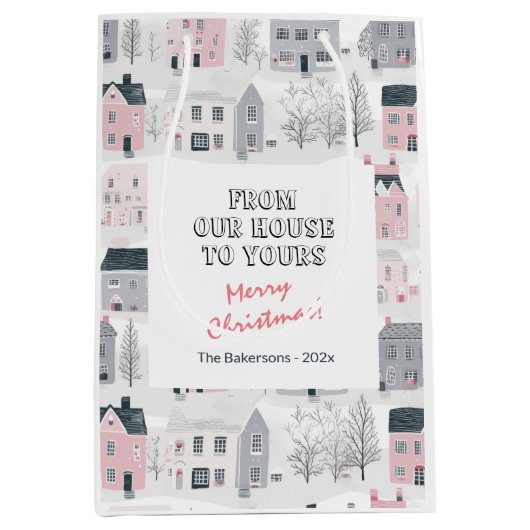 Roze Wit Grijs Huizen Kerst Medium Cadeauzakje (Voorkant)