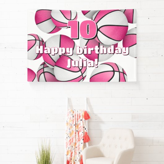 Roze Witte Basketballen Meisjes Sport verjaardagsf Spandoek (Insitu)