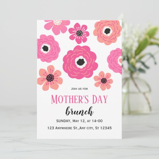 Roze Witte Bloemen Moederdag Brunch Uitnodigen Kaart (Staand voorkant)