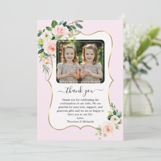 Roze Witte Bloemen Tweeling Meisjes Fotobevestigin Bedankkaart (Staand voorkant)