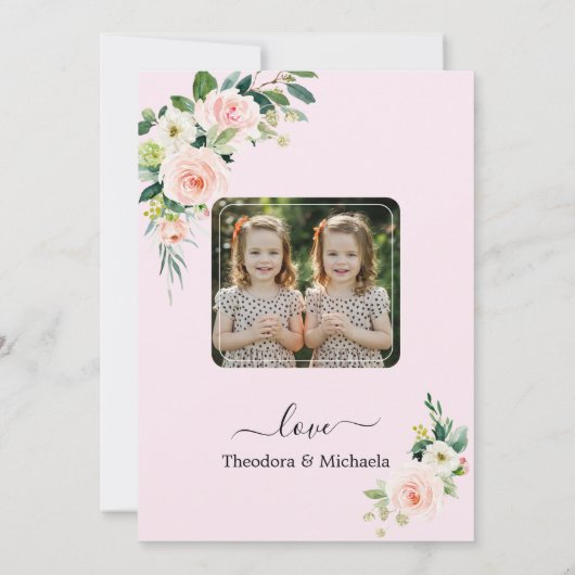 Roze Witte Bloemen Tweeling Meisjes Fotobevestigin Bedankkaart (Achterkant)