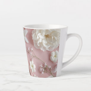 Roze, witte bloemen & vlinders latte mok