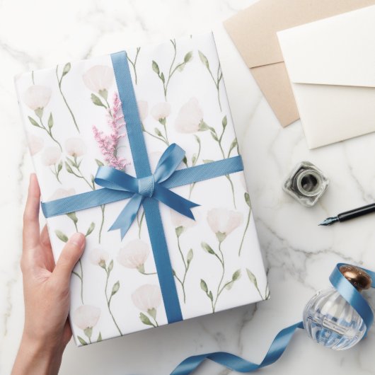 Roze Witte Bloemige Verjaardag Cadeaupapier (Geschenken)