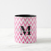 Roze witte Chevron-monogram Mok (Midden)