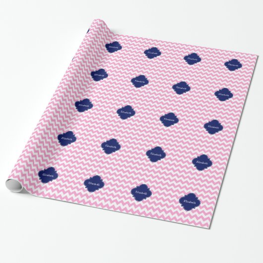Roze witte Chevron Zigzag Navy Quatrefoil Monogram Cadeaupapier (Uitgerold)