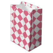 Roze Witte Diamant Checker Patroon Medium Cadeauzakje (Achterkant Gekanteld)