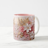 Roze, Witte, en Gouden 3-D Bloemen en Bessen Mok (Voorkant rechts)