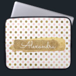 Roze, witte en gouden folie Polka Dot Naam Laptop Sleeve<br><div class="desc">Roze,  witte en faux goudfolie Polka Dot Pattern met gouden verfstreep Elegant Monogram Computer Hoesje. Dit hoesje kan worden aangepast om uw volledige naam op te nemen met een prachtig handgeschreven wit script.</div>