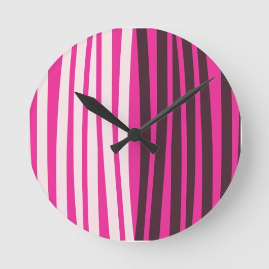 Roze witte en zwarte verticale strepen ronde klok (Voorkant)