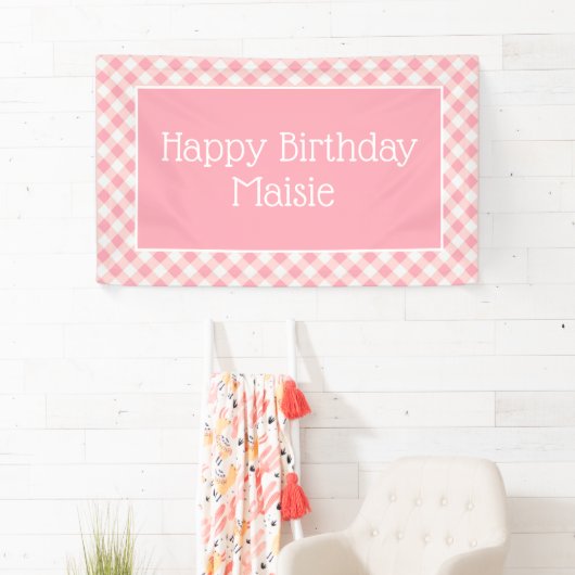 Roze Witte Gingham Little Girl's Happy Birthday Spandoek (Insitu)