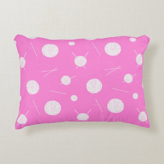 Roze witte naalden en gekleurd garen accent kussen (Voorkant)