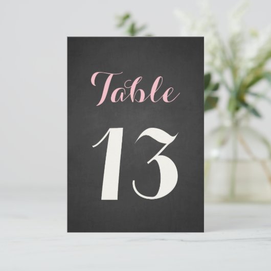 Roze & Witte Script Krijtbord Tafel Nummerkaart Kaart (Staand voorkant)