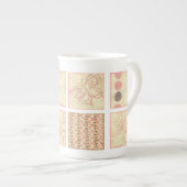 Roze Woodblock Tekeningen van Chariklia Zarris Porselein Kop (Voorkant rechts)